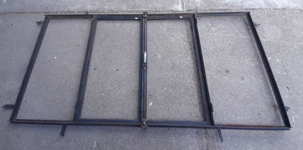 Ventana de hierro 2 puertas con falleva para 4 vidrios - imagen 1