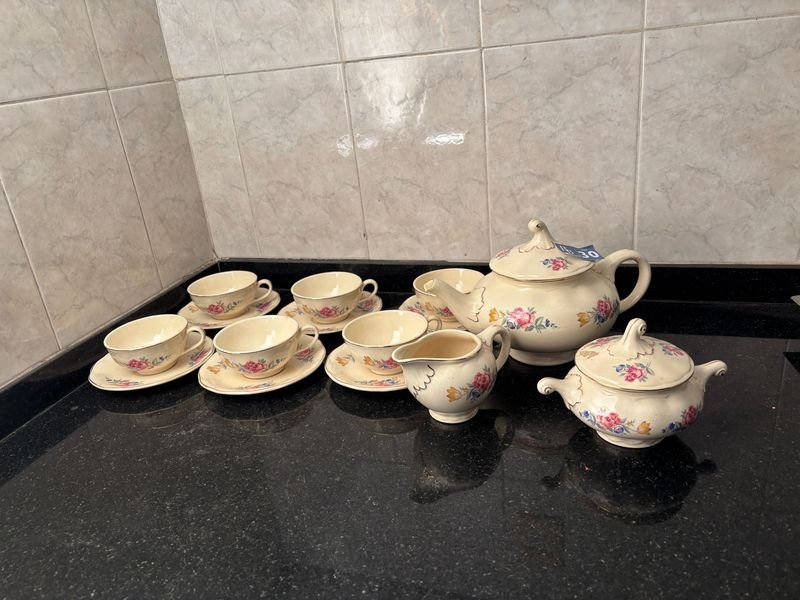 Juego de Té Versailles Porcelana con Flores