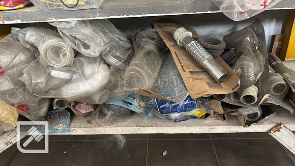 Lote de Accesorios y Repuestos para Plomería