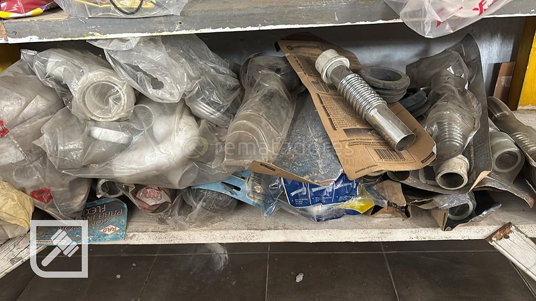 Lote de Accesorios y Repuestos para Plomería