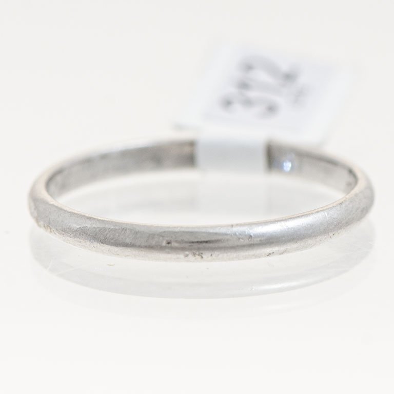 Lote anterior: Alianza de platino sellada Cartier