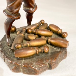 Escultura de Bronce "Niño con Bolos" - Altura 17 cm - imagen 3