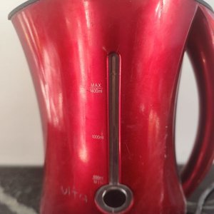Jarra Eléctrica Cuori Roja con Indicador de Nivel - imagen 2