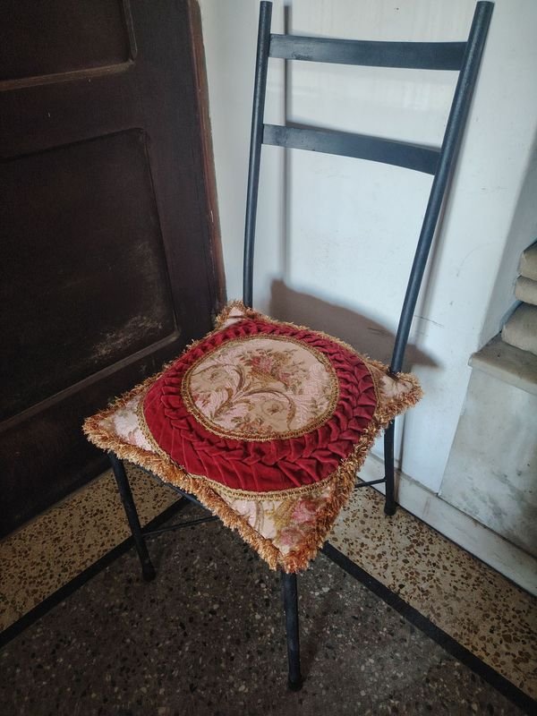 Silla de hierro para dormitorio con diseño ideal - imagen 3
