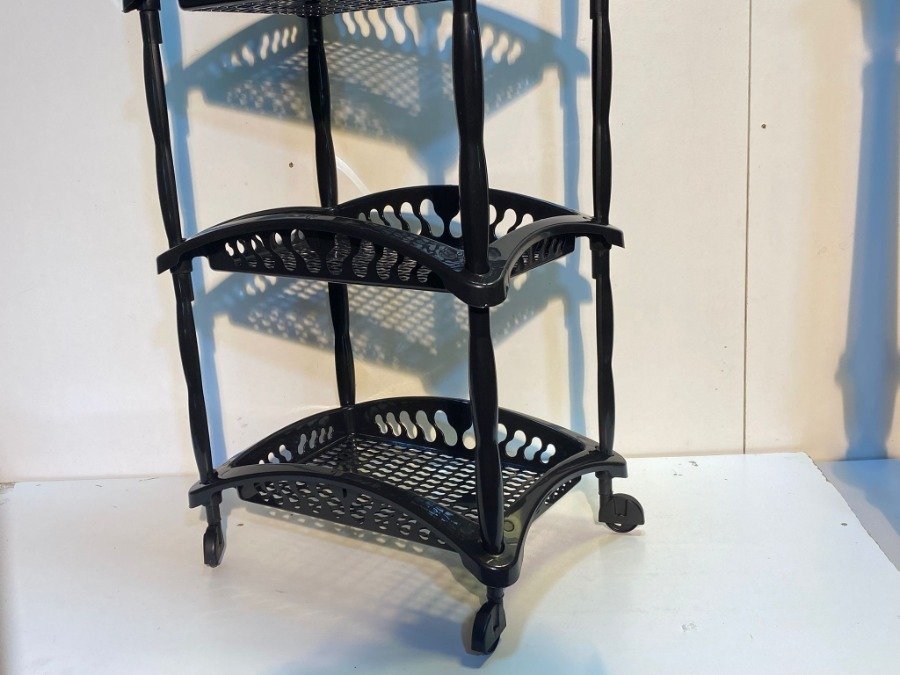 Organizador en PVC negro con estanterías y rueda - imagen 3