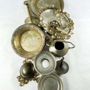 Lote de Centros de Mesa, Bandeja y Adornos Colgantes en Metal Plateado - imagen 2