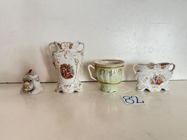 Lote de 2 Adornos de Loza Alemana: Taza Decorativa Antigua y Campana - imagen 1