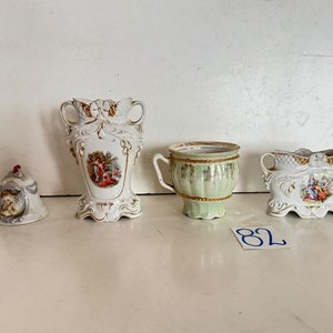 Lote anterior: Lote de 2 Adornos de Loza Alemana: Taza Decorativa Antigua y Campana