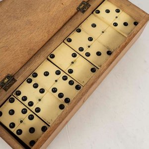 Juego de Dominó Completo en Caja de Madera - imagen 2