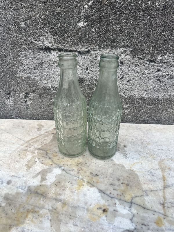 Dos botellas de URRETA en excelente condición - imagen 3