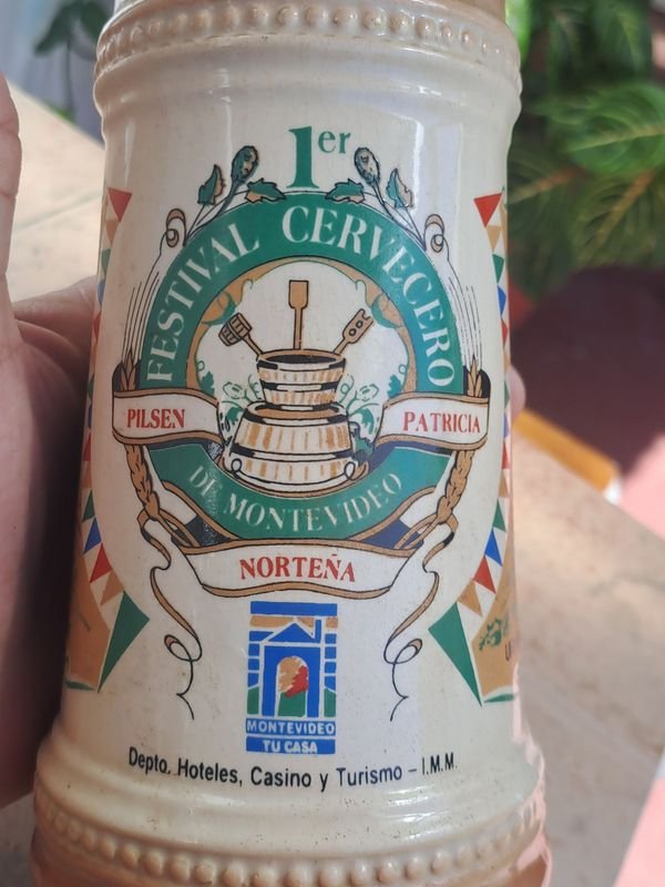 Jarra cervecería de colección año 1992 primera fiesta cerveza Montevideo Pilsen-Patricia - imagen 5