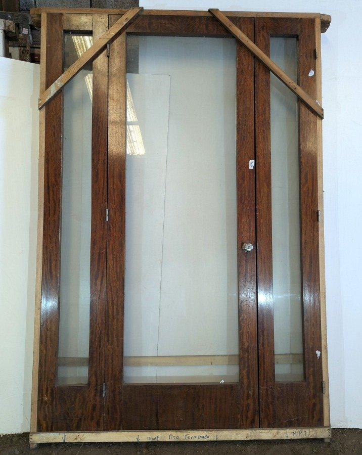 Puerta de madera con dos paneles y marco - imagen 6