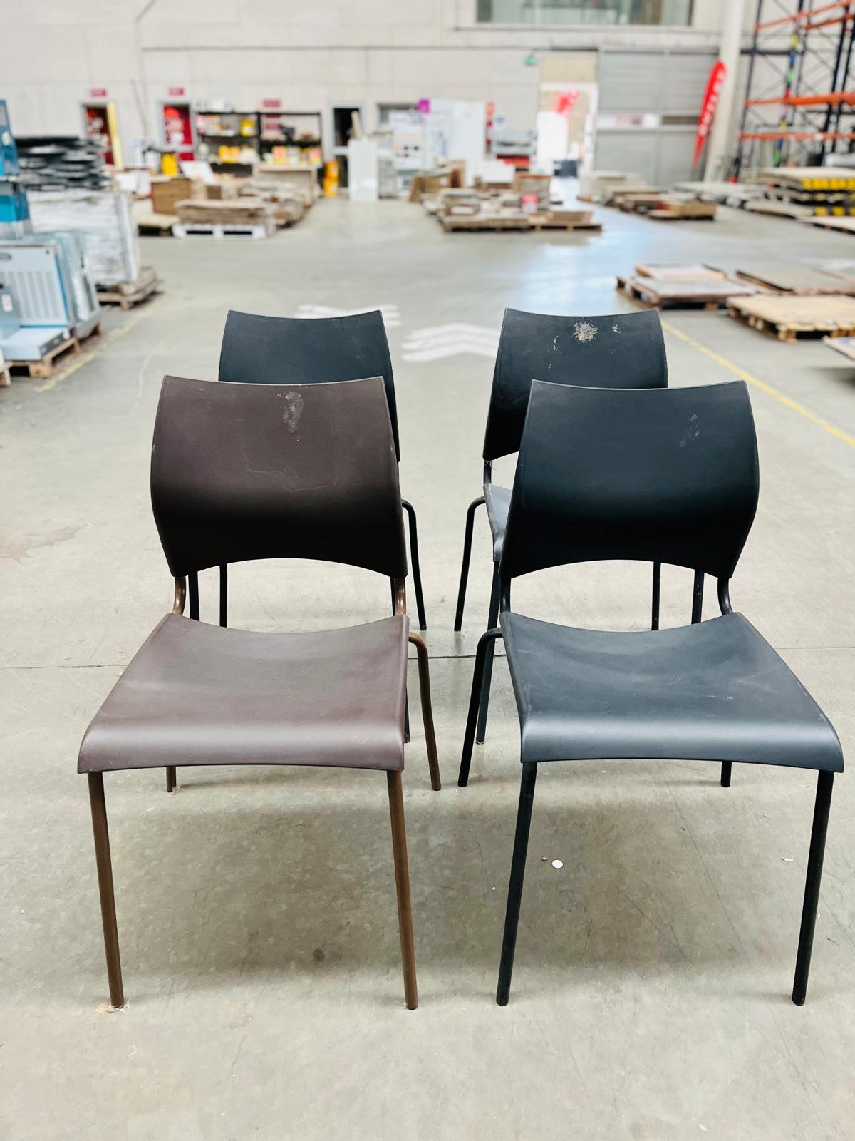 Lote de 4 Sillas Modernas Marrón y Negro