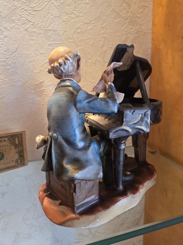 Figura de pianista en cerámica japonesa - imagen 3