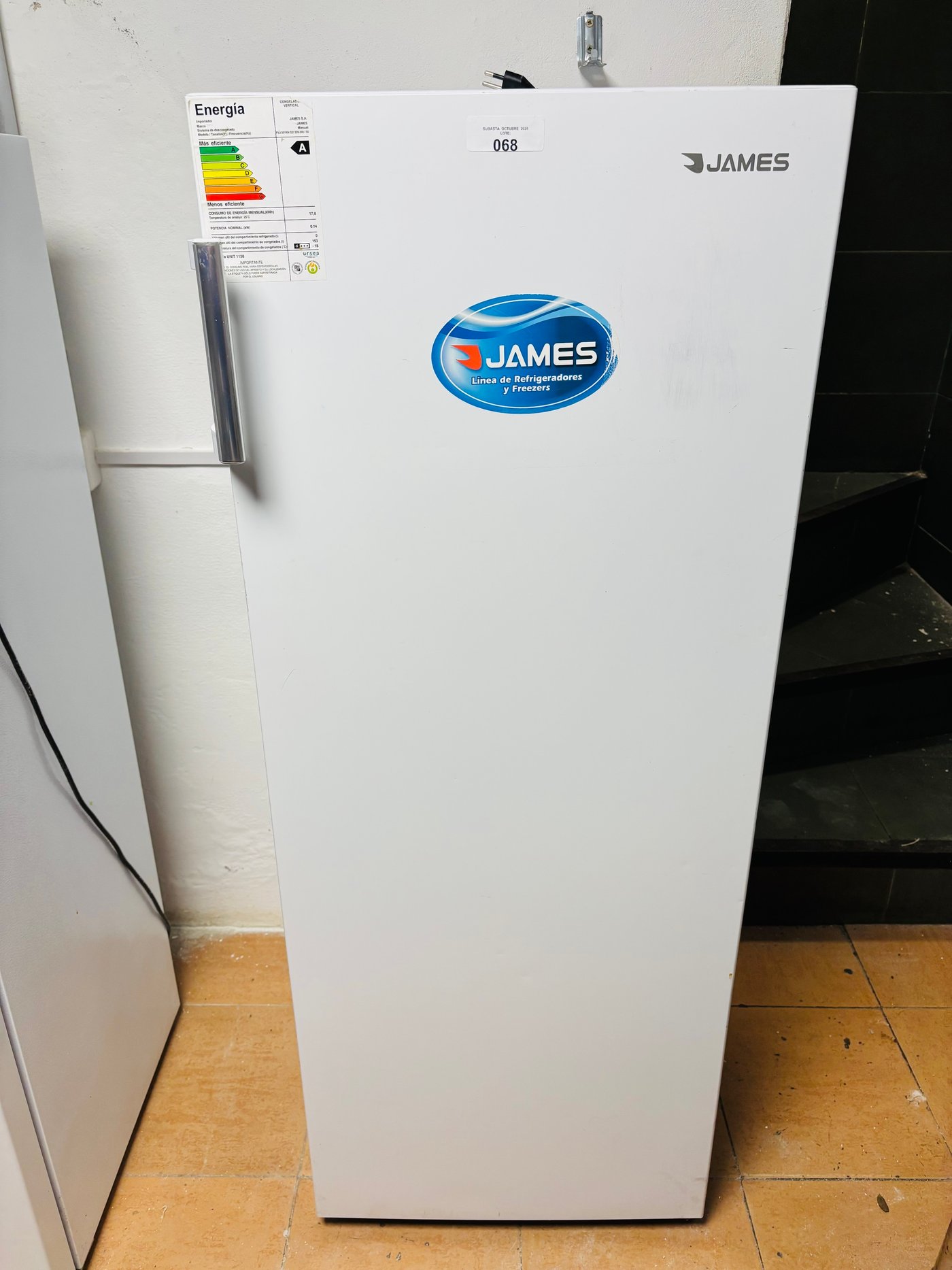 Freezer Vertical James 150 Lts FVJ-261KN G2