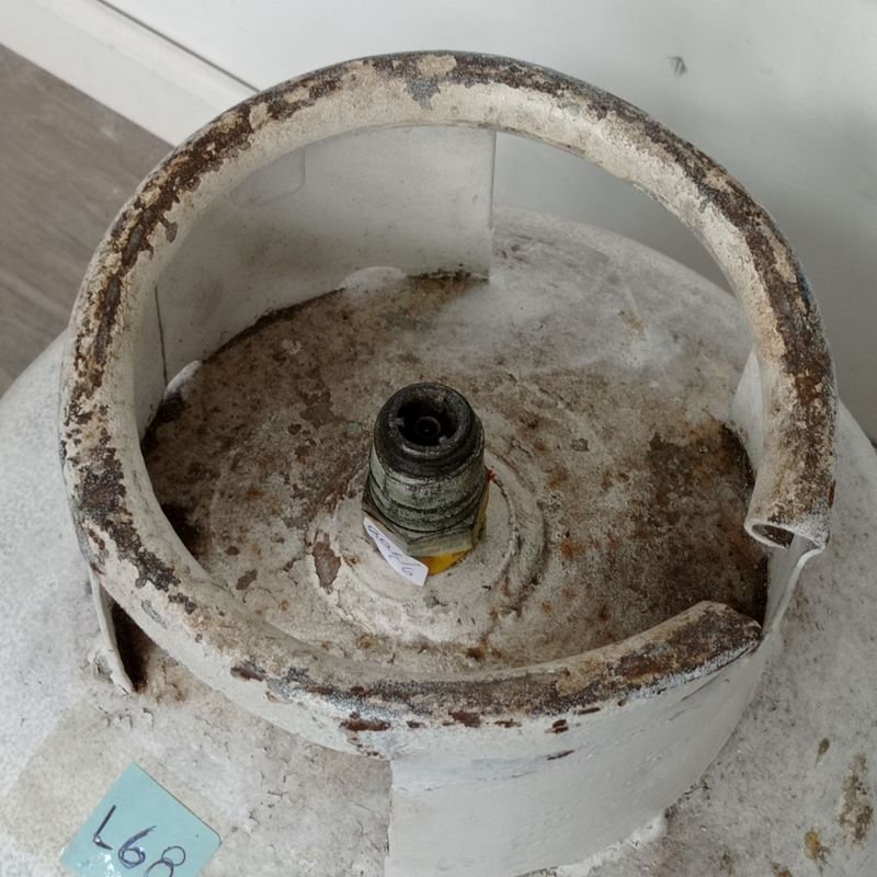 Garrafa de 13 kilos para venta en subasta - imagen 2