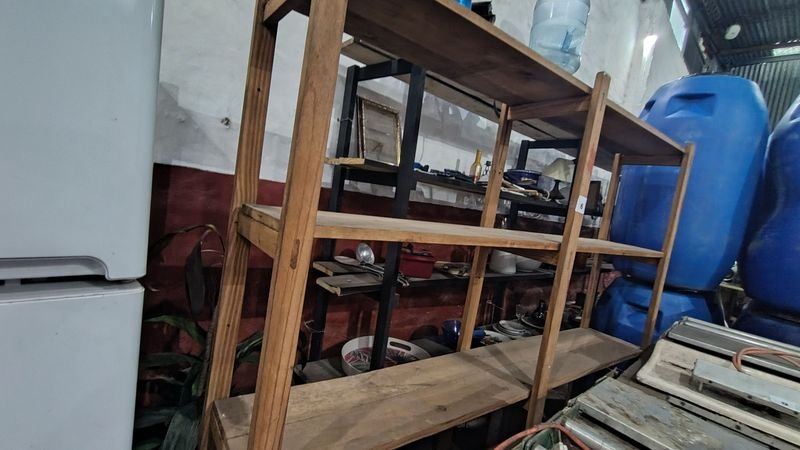 Estantería en madera para almacenamiento - imagen 2
