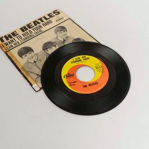 Disco Vinilo Single The Beatles - I Want To Hold Your Hand Capitol Edición Inglaterra - imagen 2