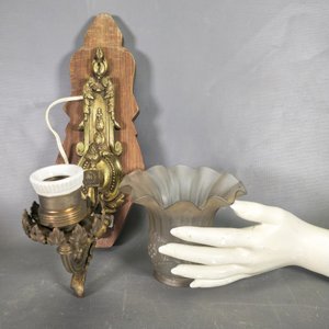 Aplique Francés de Bronce con Tulipa y Base de Madera - imagen 3
