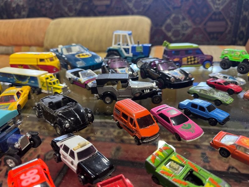 Gran lote de autos y vehículos variados - imagen 12