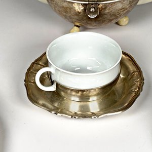 Tetera de Porcelana y Metal con Tazas y Platillos Bavaria - imagen 2