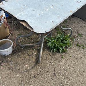 Lote anterior: Mesa de Metal Antigua