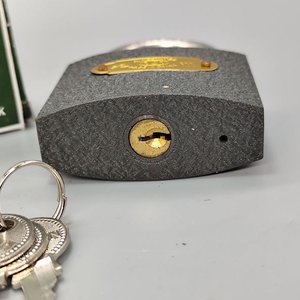 Candado de Hierro Fundición con Tambor de Bronce y 3 Llaves - imagen 3