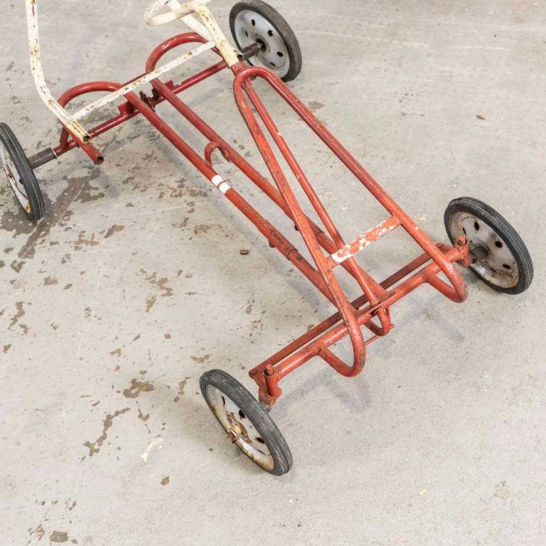Autito antiguo de metal para restaurar - imagen 2