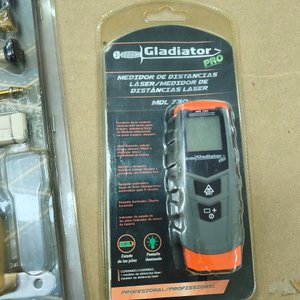 Juego Minitorno Rotativo con Accesorios y Medidor Láser Gladiator - imagen 2
