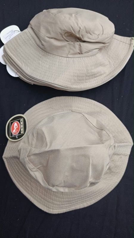 Gorros de Pescador Tipo "Bucket Hat" Color Beige
