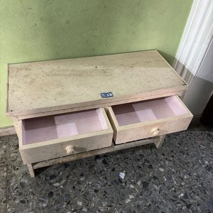 Mesita Petit Blanca con Revistero y Dos Cajones - imagen 2