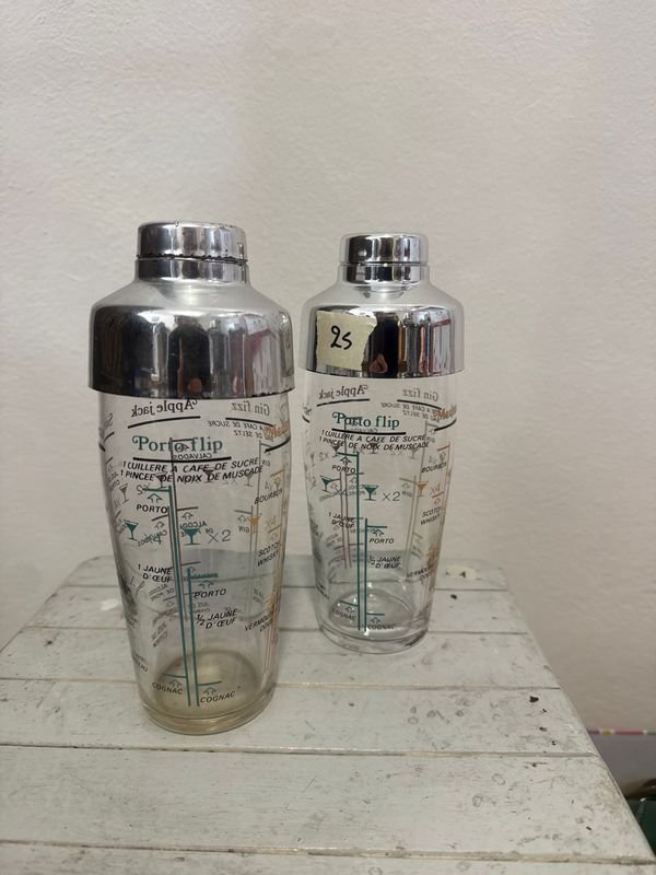 Set de 2 Cocteleras de Vidrio con Recetas