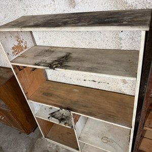Estantería Blanca Multivel con Detalles - imagen 3