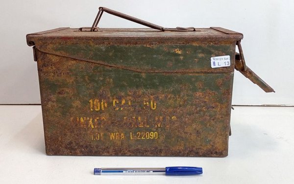 Caja Metálica para Municiones con Manija, Oxidada - imagen 1
