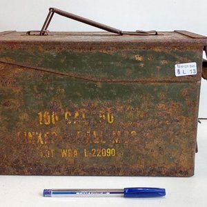 Lote siguiente: Caja Metálica para Municiones con Manija, Oxidada