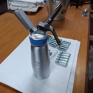 Sifón Cremera Completo con Picos y 25 Cápsulas de Óxido Nitroso - imagen 7
