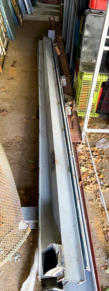 Lote siguiente: Seis piezas de hierro doble 't' para construcción
