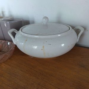 Lote de Vajilla y Utensilios de Cocina: Tortera, Sopera, Fuentes y Vasos - imagen 3
