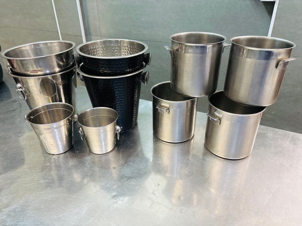 Set de 4 Champañeras, 2 Hieleras y 4 Tachos de Acero Inoxidable