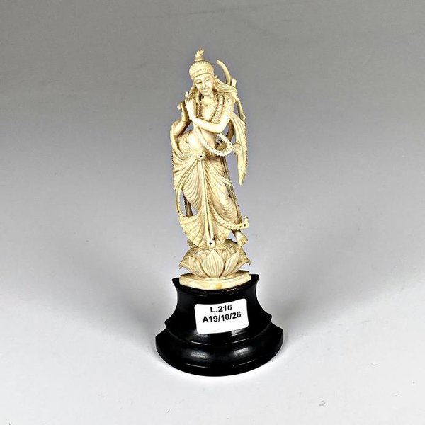Figura de Marfil Estilo Odalisca con Base Negra - imagen 1