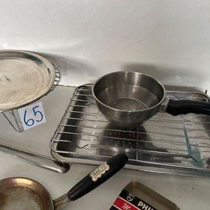Lote siguiente: Set de Utensilios de Cocina y Bandejas de Acero Inoxidable