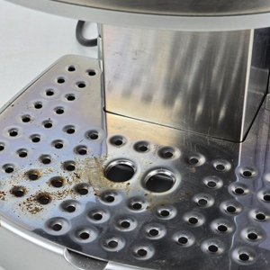 Cafetera Espresso DeLonghi Eléctrica Acero Inoxidable con Vaporizador - imagen 6