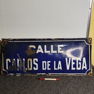 Lote anterior: Chapa Esmaltada "Carlos de la Vega" Bombe Antigua