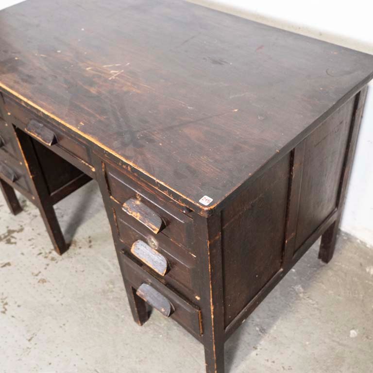 Escritorio de madera con seis cajones y dos tablas - imagen 2