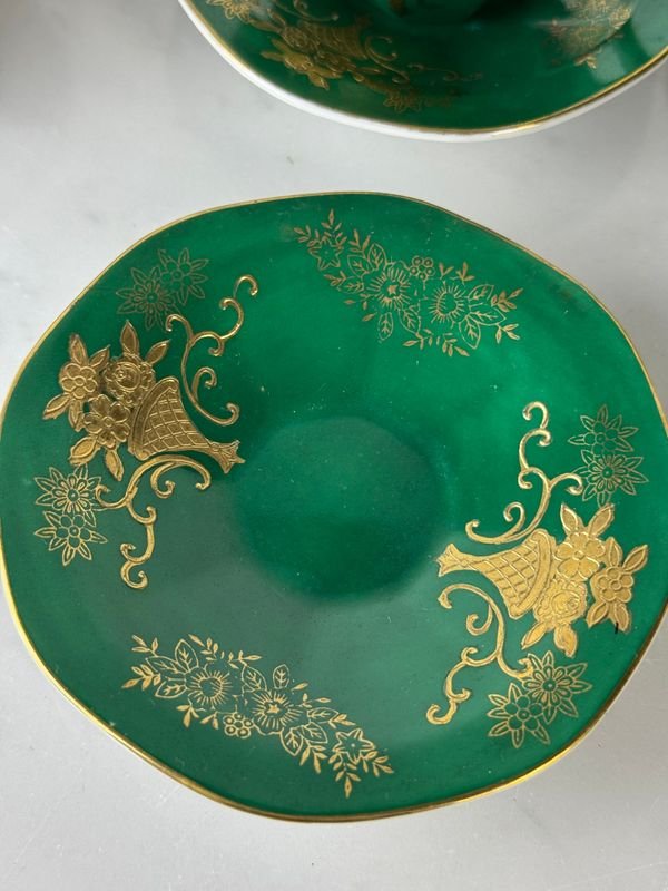Lote de porcelanas alemanas y japonesas con detalles florales - imagen 3