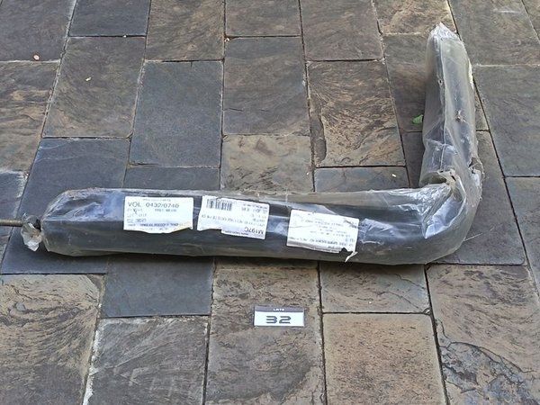 Soporte de Acero Negro para Tanque de Combustible de 210 Lts. Mercedes Benz 1620 - imagen 1