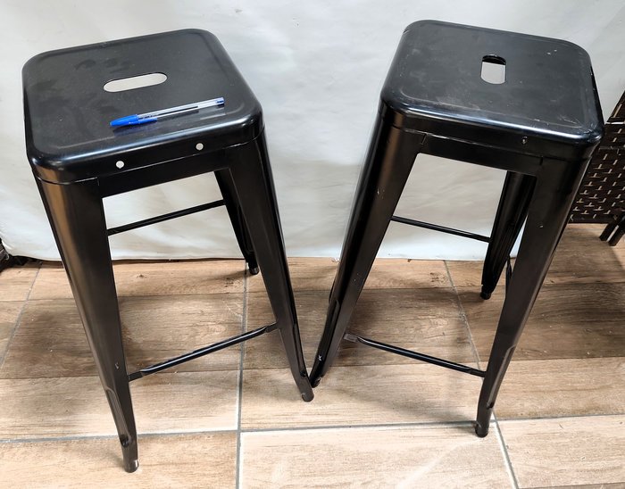 Item 16547 - Image 2