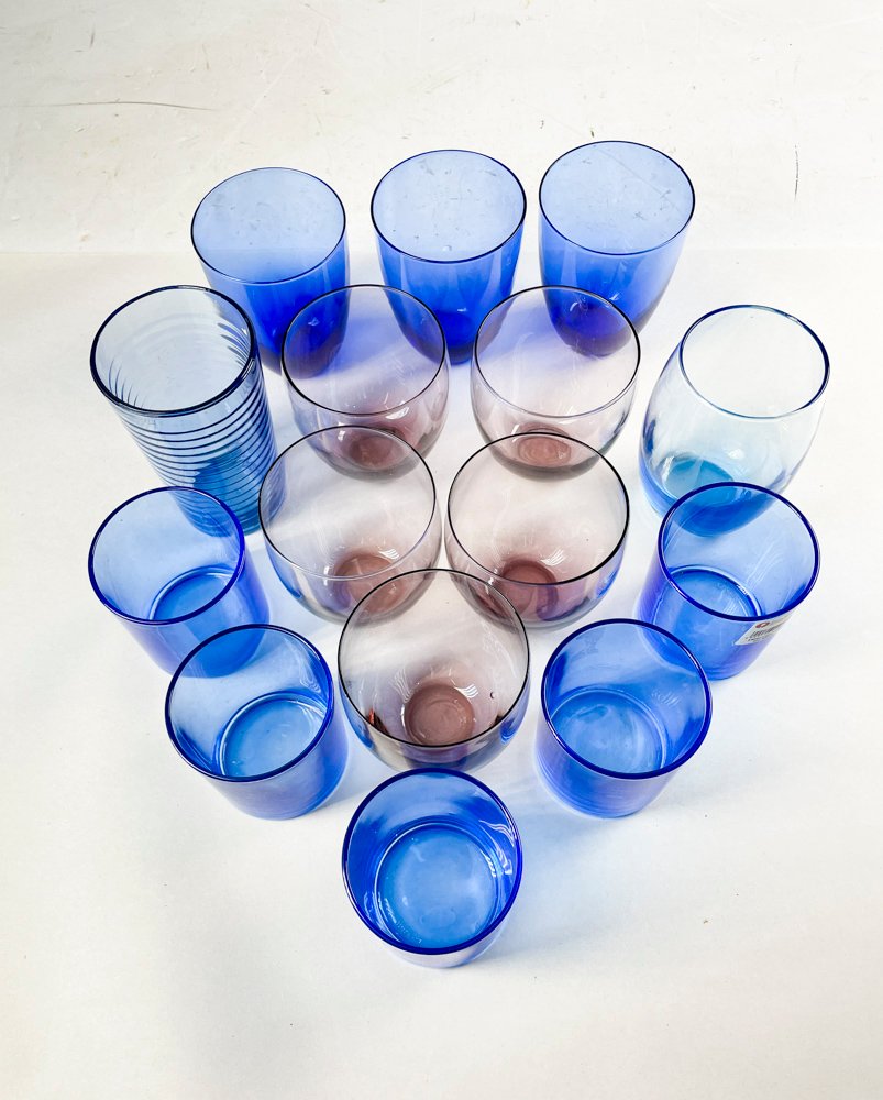 Vasos de vidrio azul y coloridos - imagen 2