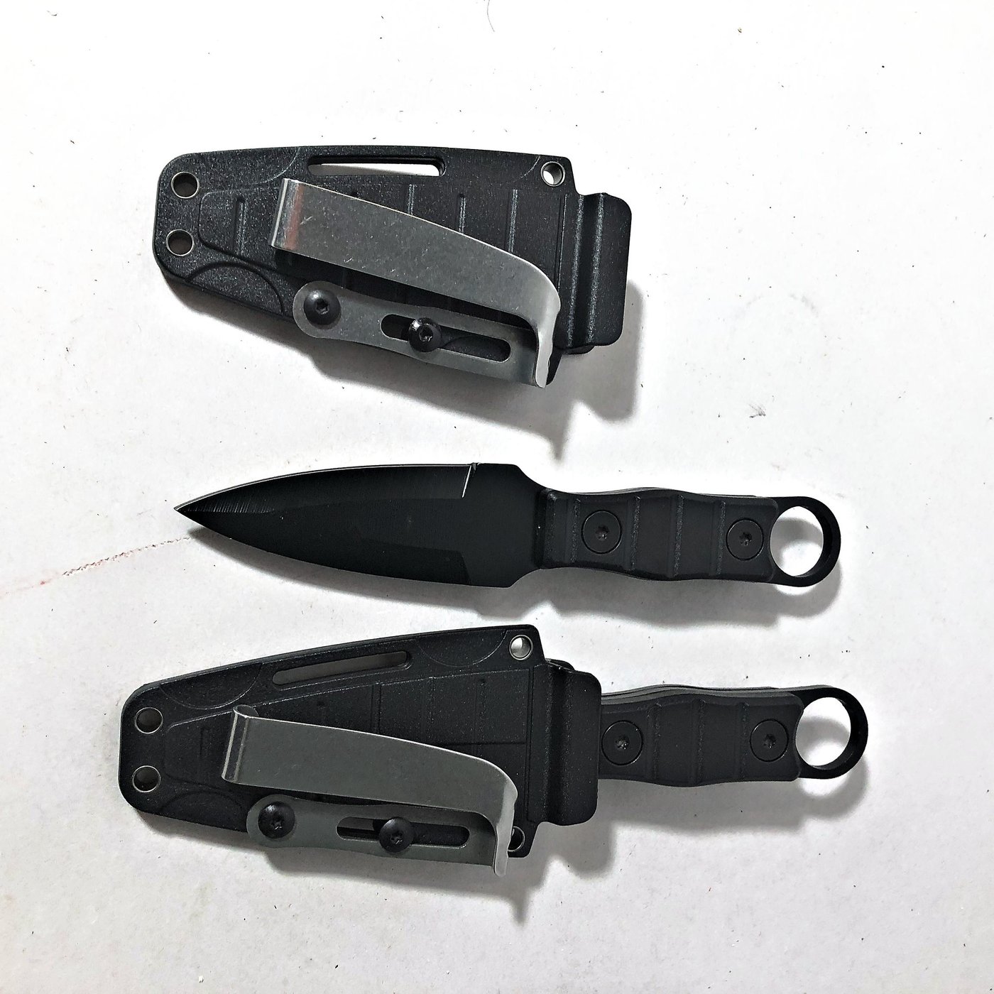 Set de 2 Cuchillos Tácticos con Vaina Negra
