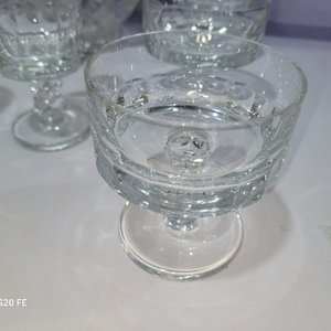 Juego de Cristalería Labrada con Borde Dorado: Jarra y Copas Variadas - imagen 4